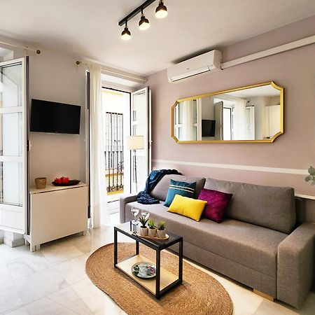 Lovely Center Apartments Seville - Balcony Lux Sol Sevilla Bagian luar foto