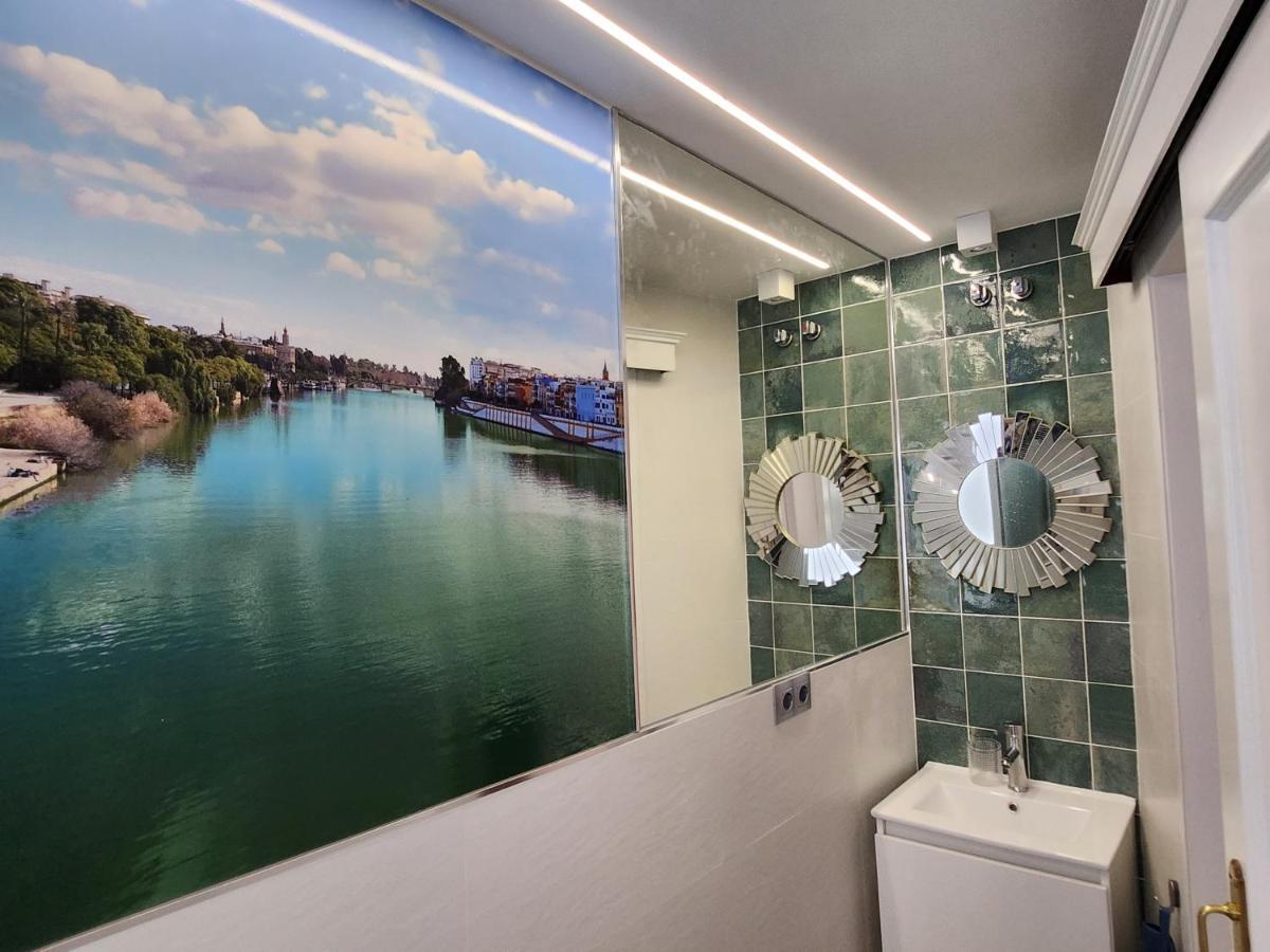 Lovely Center Apartments Seville - Balcony Lux Sol Sevilla Bagian luar foto