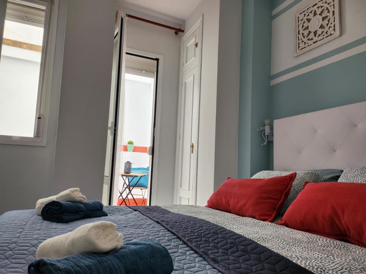 Lovely Center Apartments Seville - Balcony Lux Sol Sevilla Bagian luar foto