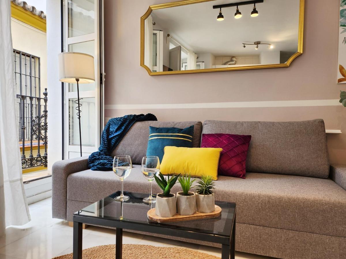 Lovely Center Apartments Seville - Balcony Lux Sol Sevilla Bagian luar foto