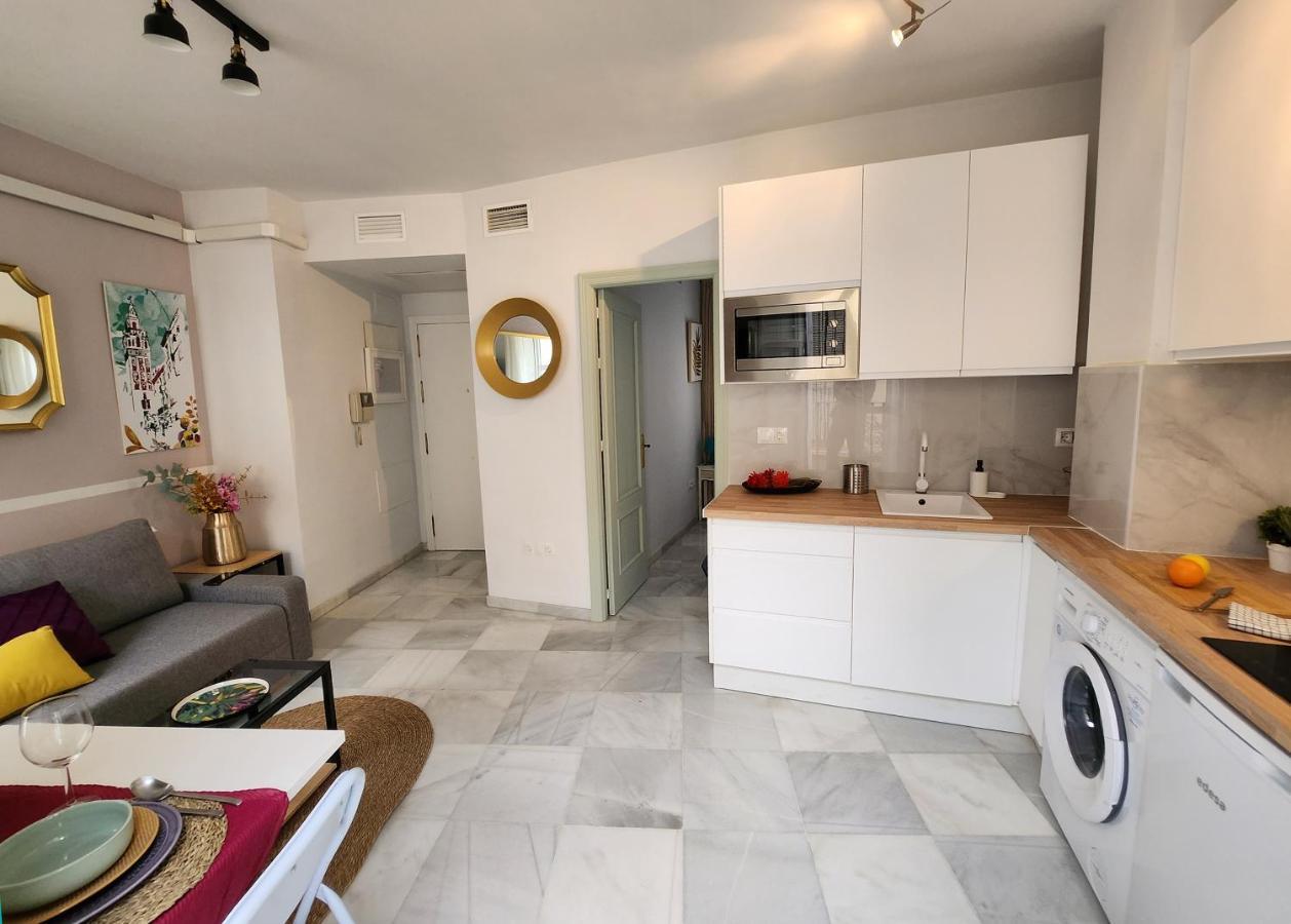 Lovely Center Apartments Seville - Balcony Lux Sol Sevilla Bagian luar foto