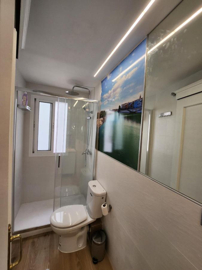 Lovely Center Apartments Seville - Balcony Lux Sol Sevilla Bagian luar foto