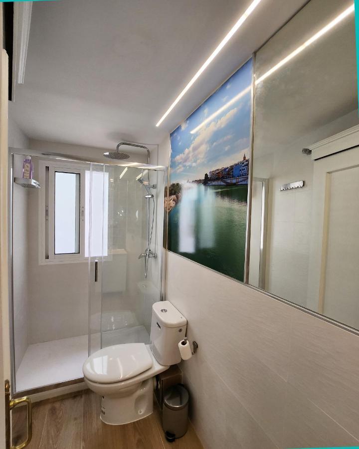 Lovely Center Apartments Seville - Balcony Lux Sol Sevilla Bagian luar foto