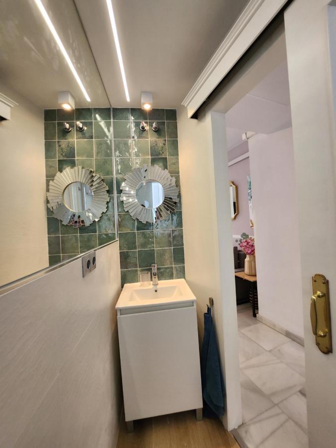 Lovely Center Apartments Seville - Balcony Lux Sol Sevilla Bagian luar foto
