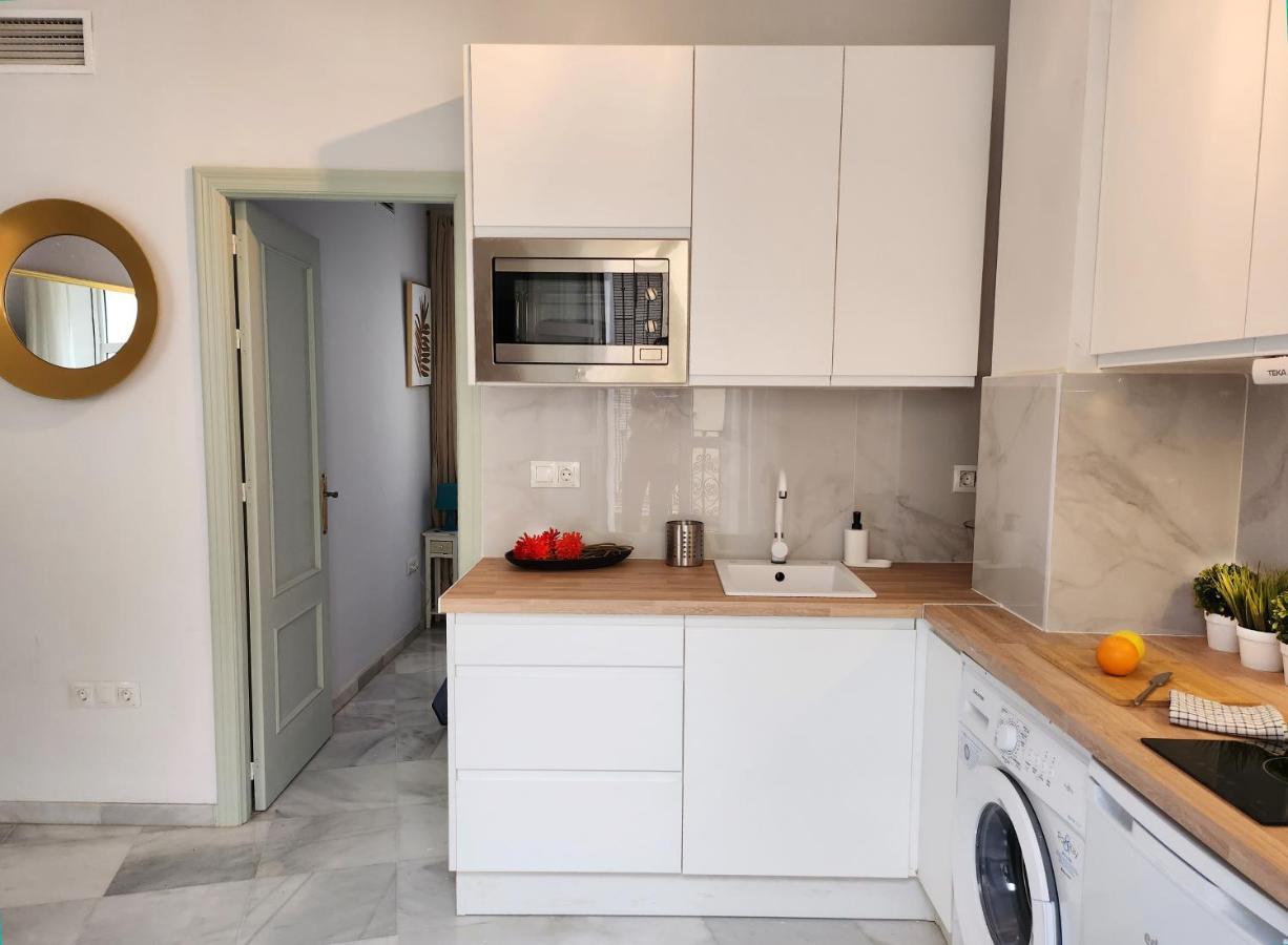 Lovely Center Apartments Seville - Balcony Lux Sol Sevilla Bagian luar foto