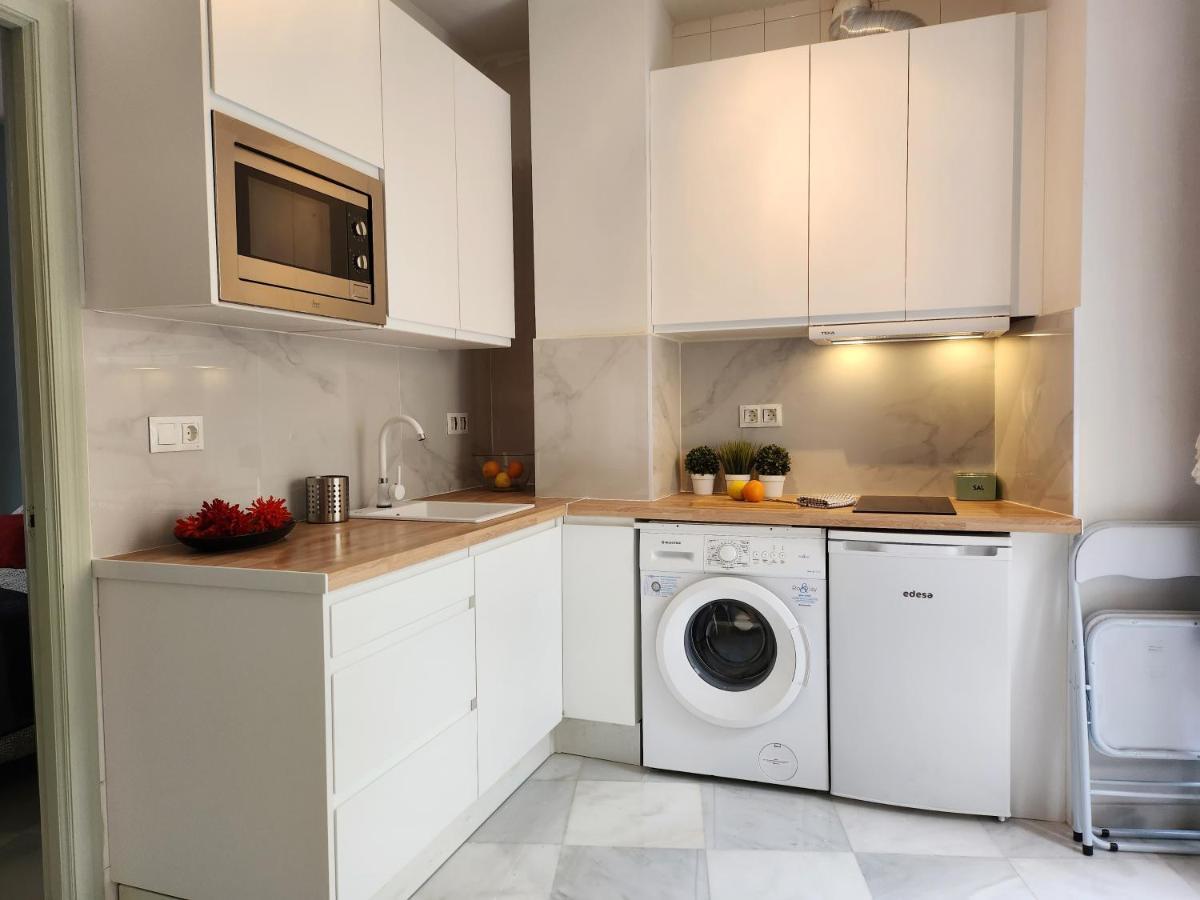 Lovely Center Apartments Seville - Balcony Lux Sol Sevilla Bagian luar foto