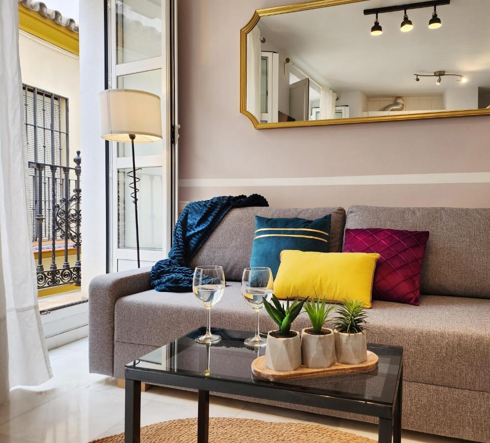 Lovely Center Apartments Seville - Balcony Lux Sol Sevilla Bagian luar foto