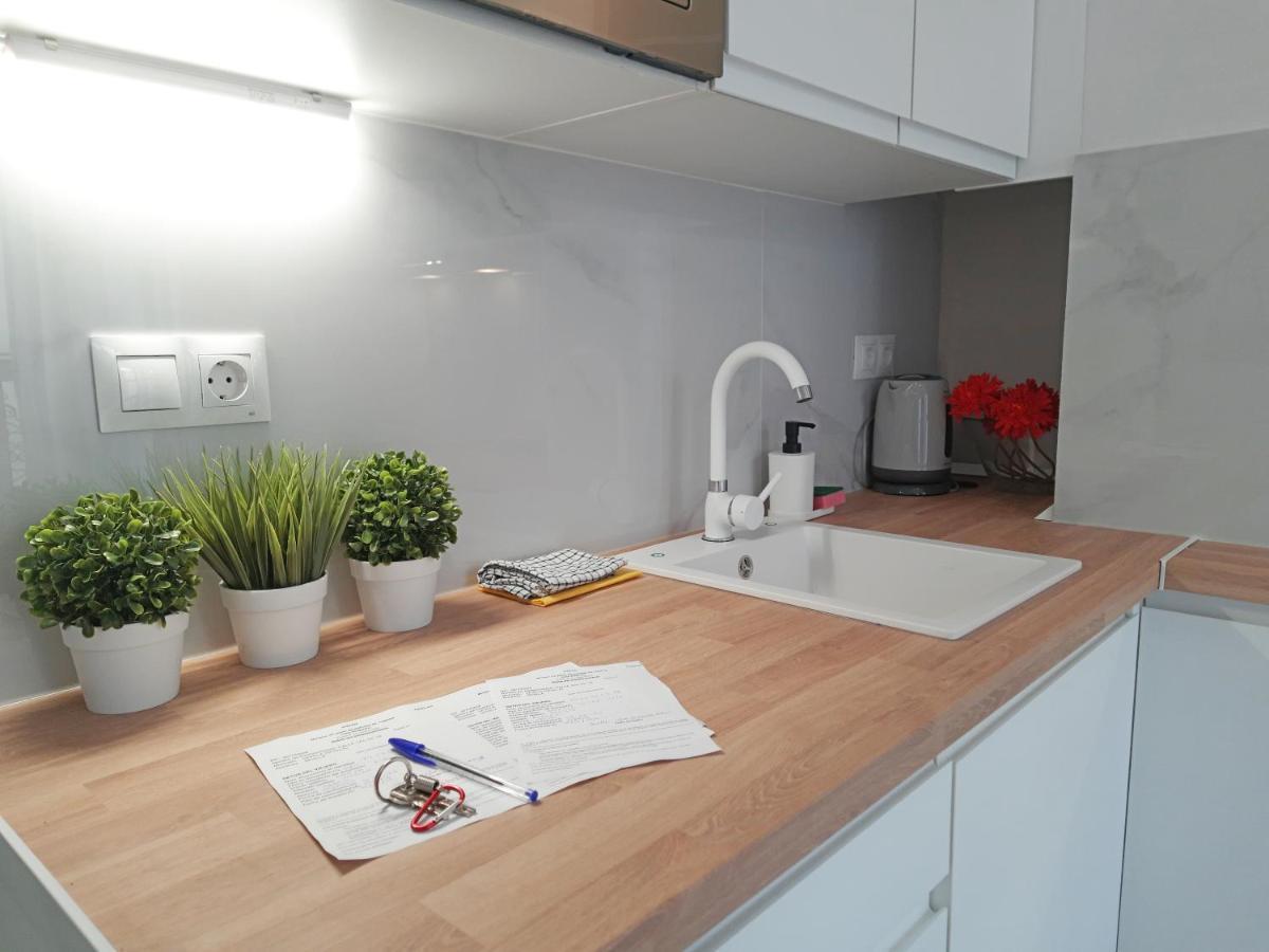 Lovely Center Apartments Seville - Balcony Lux Sol Sevilla Bagian luar foto