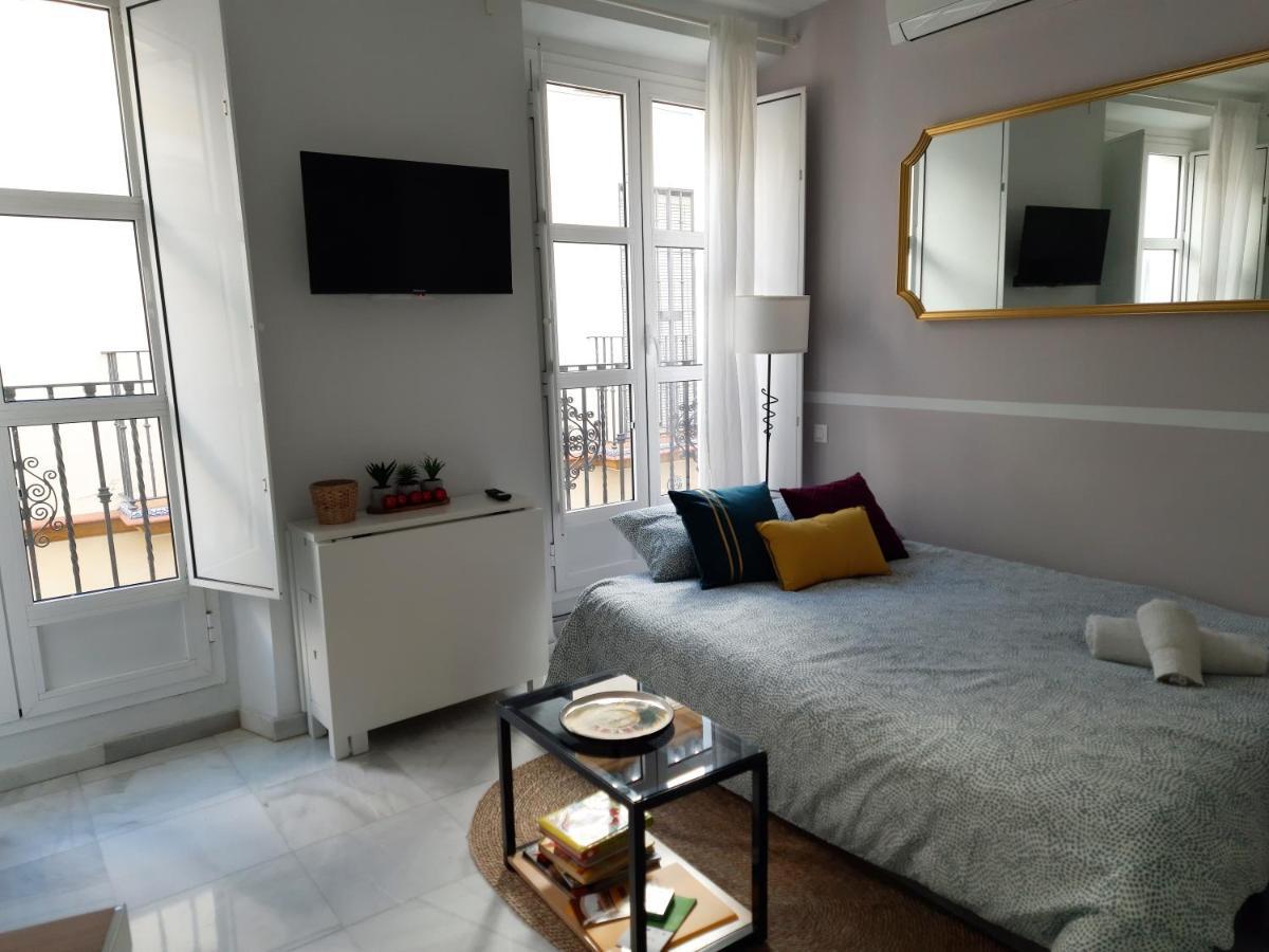 Lovely Center Apartments Seville - Balcony Lux Sol Sevilla Bagian luar foto